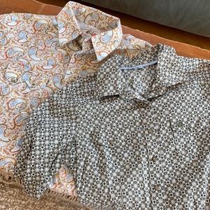 Women’s Pearl Snap Western Shirts • Size M